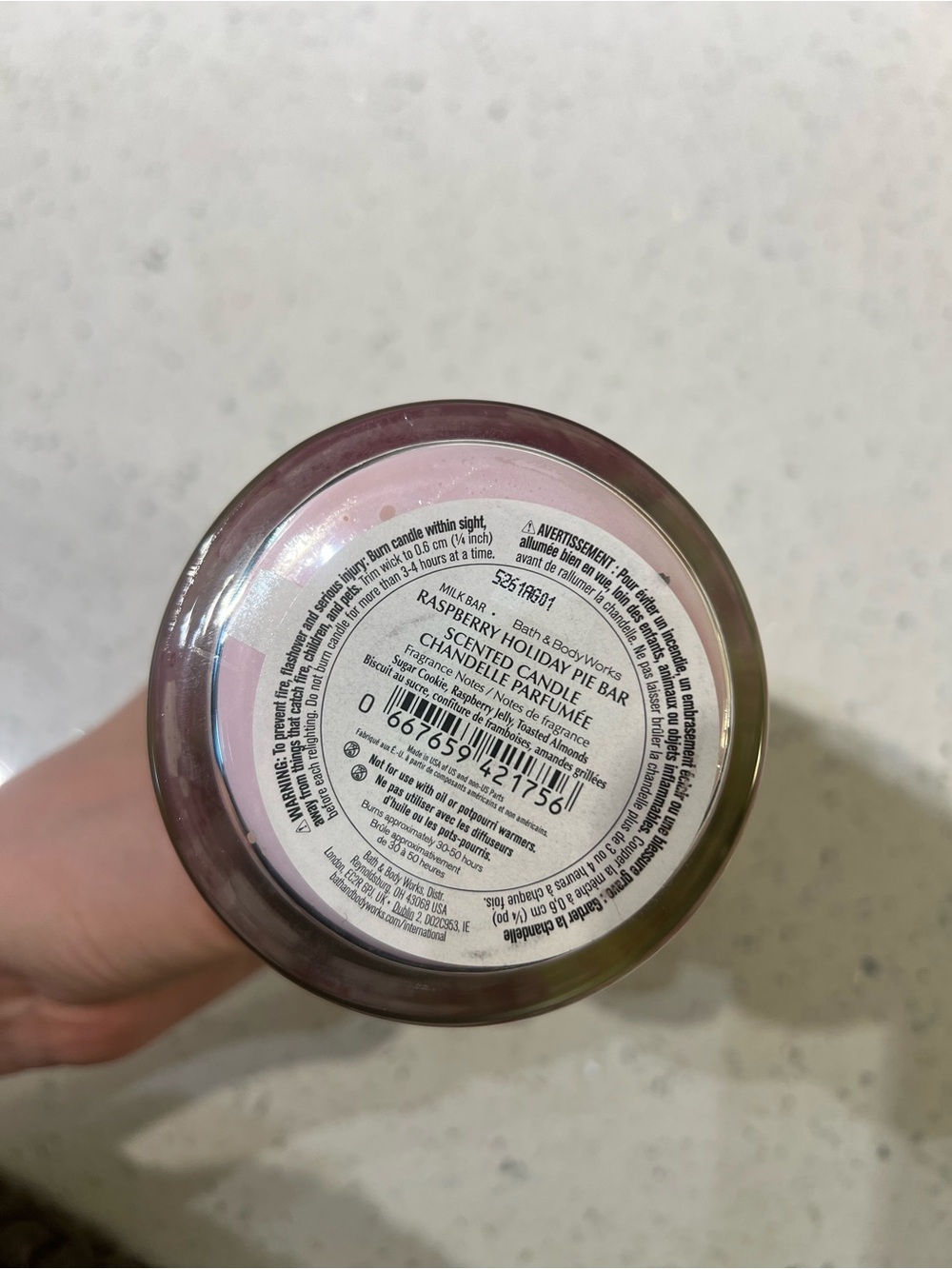Bath & Body Works Raspberry Holiday Pie Candle - Picture 4 of 4